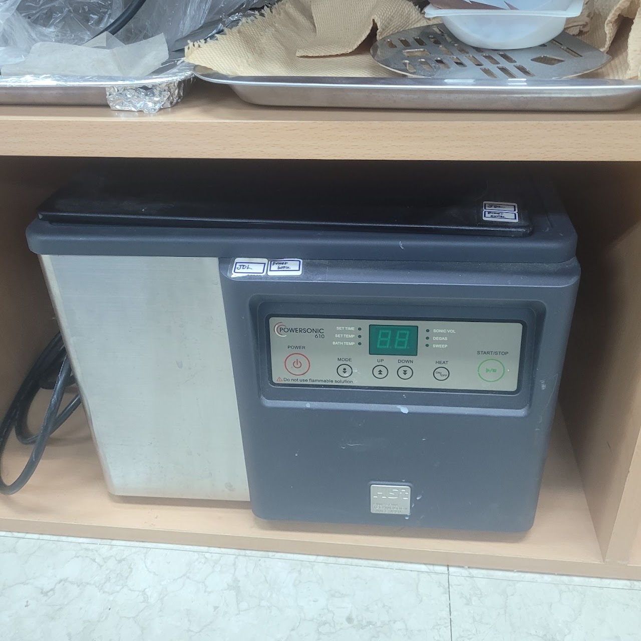 Ultrasonic cleaner