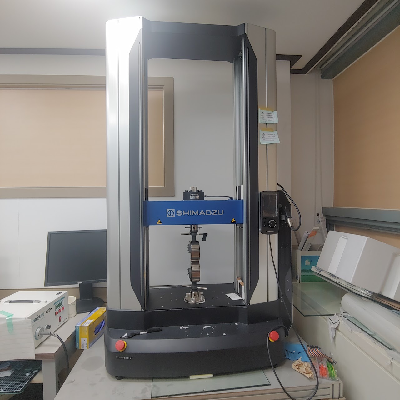 Universal Tensile Machine